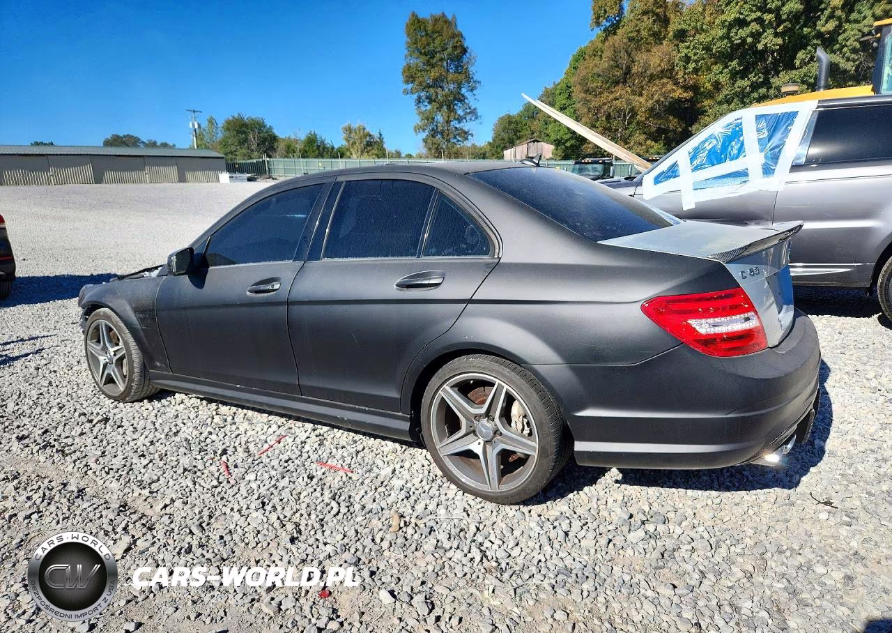 2010 Mercedes-Benz C 63 Amg VIN:WDDGF7HB5AF373082 - 2