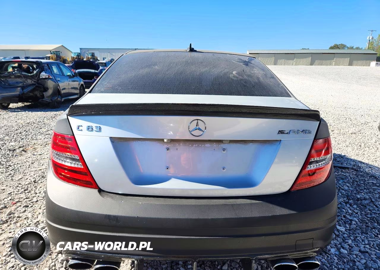 2010 Mercedes-Benz C 63 Amg VIN:WDDGF7HB5AF373082 - 6