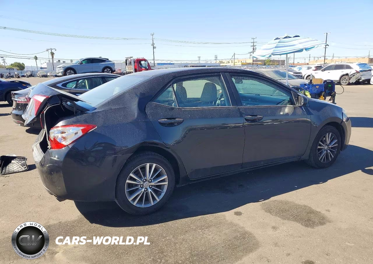 2015 Toyota Corolla Le Plus VIN:5YFBURHE9FP226652 - 3