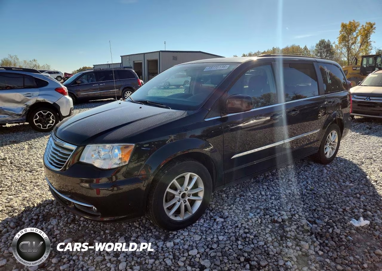 2016 Chrysler Town & Country Touring – zdjęcie 1 z 13