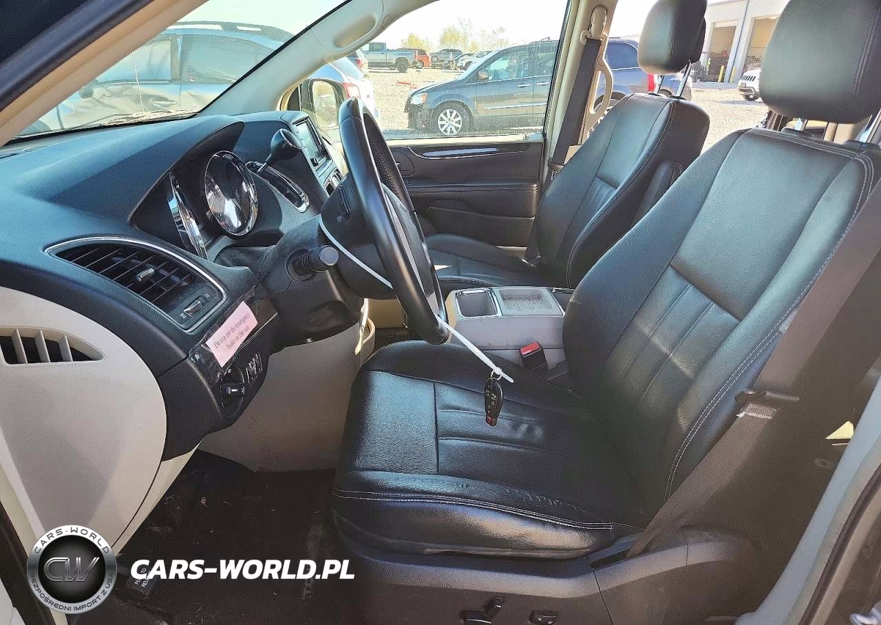 2016 Chrysler Town & Country Touring VIN:2C4RC1BG7GR271331 - 7