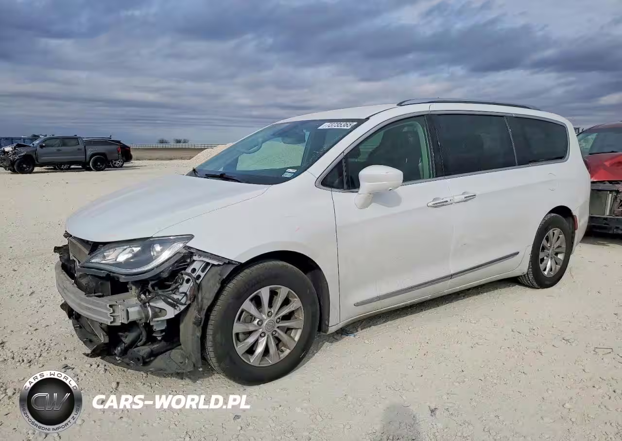 2018 Chrysler Pacifica Touring L