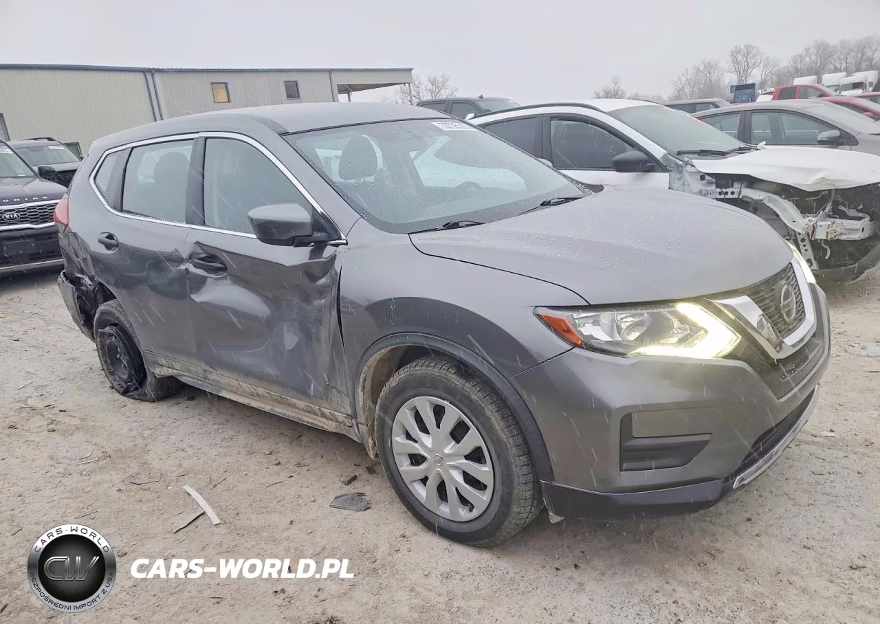 2018 Nissan Rogue S VIN:JN8AT2MV2JW303913 - 4