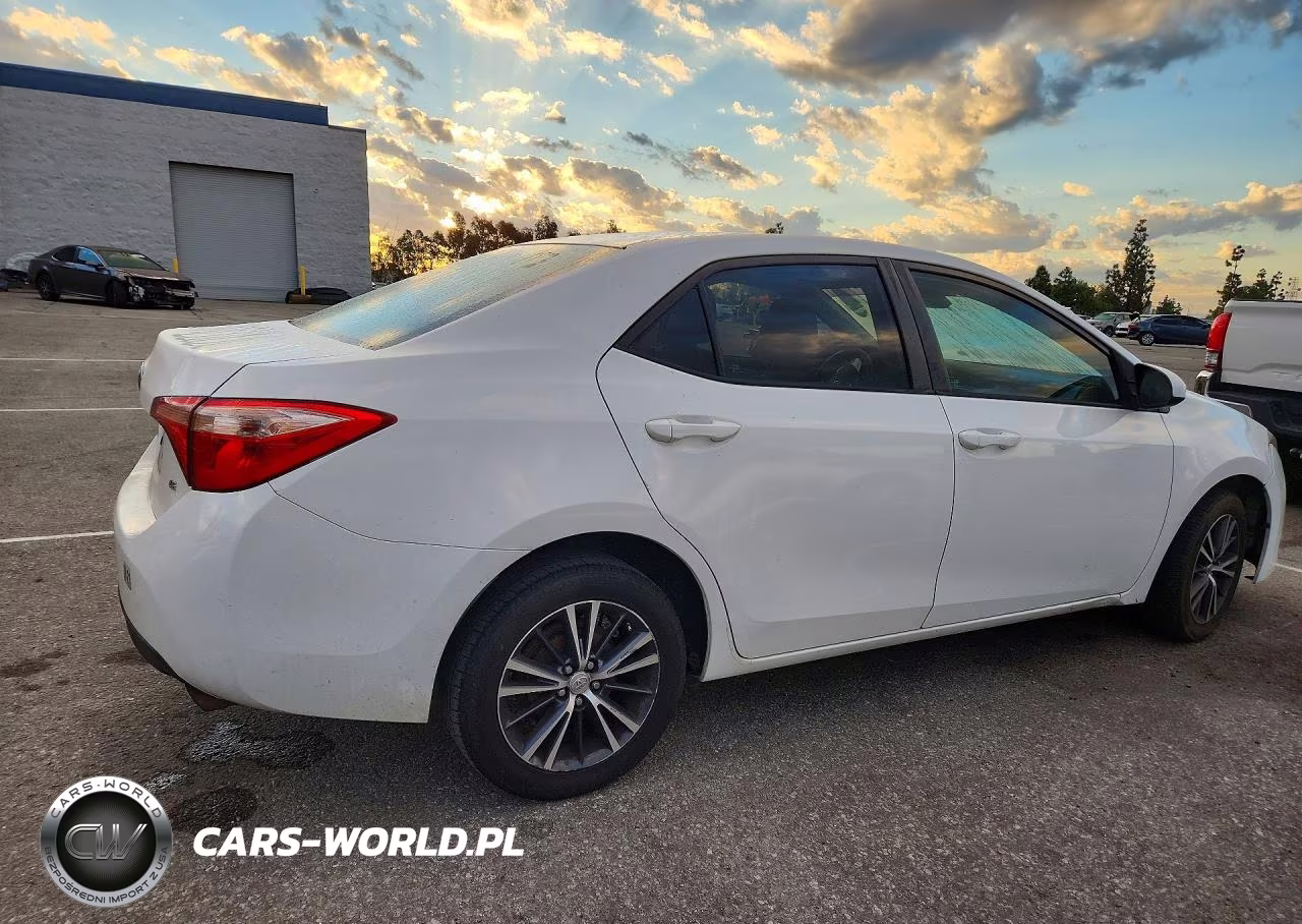 2017 Toyota Corolla L VIN:5YFBURHE8HP680510 - 3