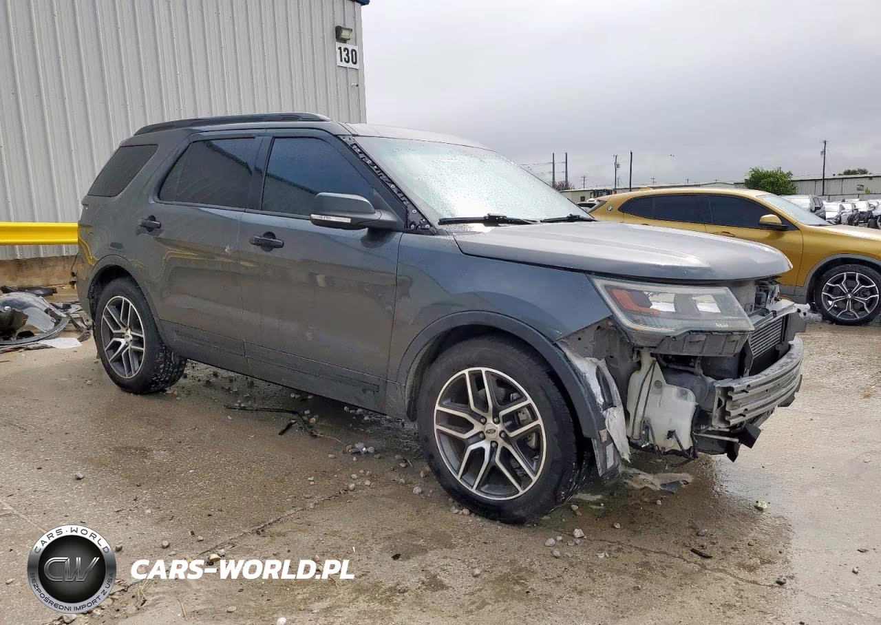 2016 Ford Explorer Sport VIN:1FM5K8GT3GGB11184 - 4