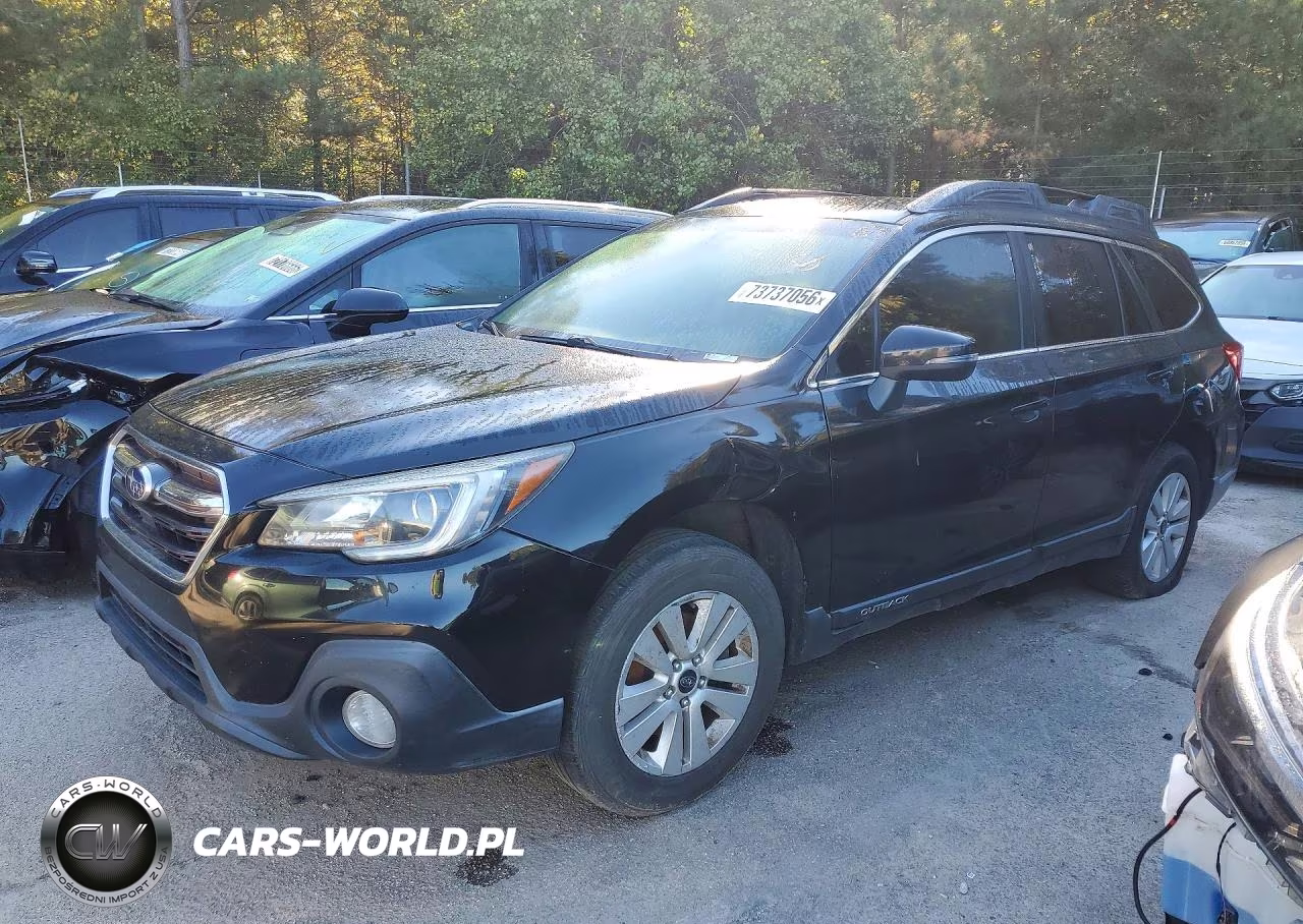 2018 Subaru Outback 2.5I Premium VIN:4S4BSAFC9J3328118 - 1