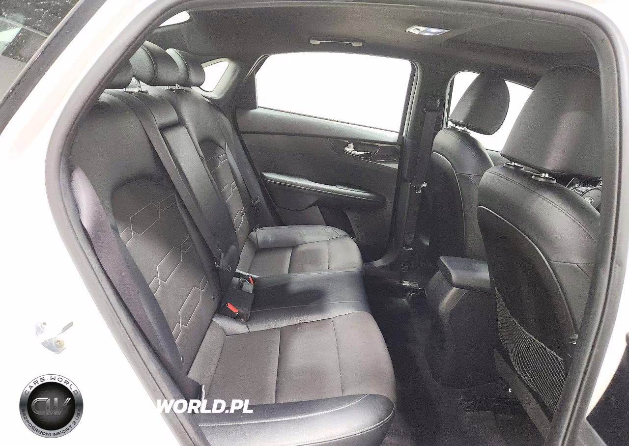 2021 Kia Forte Gt Line VIN:3KPF34AD4ME366163 - 10