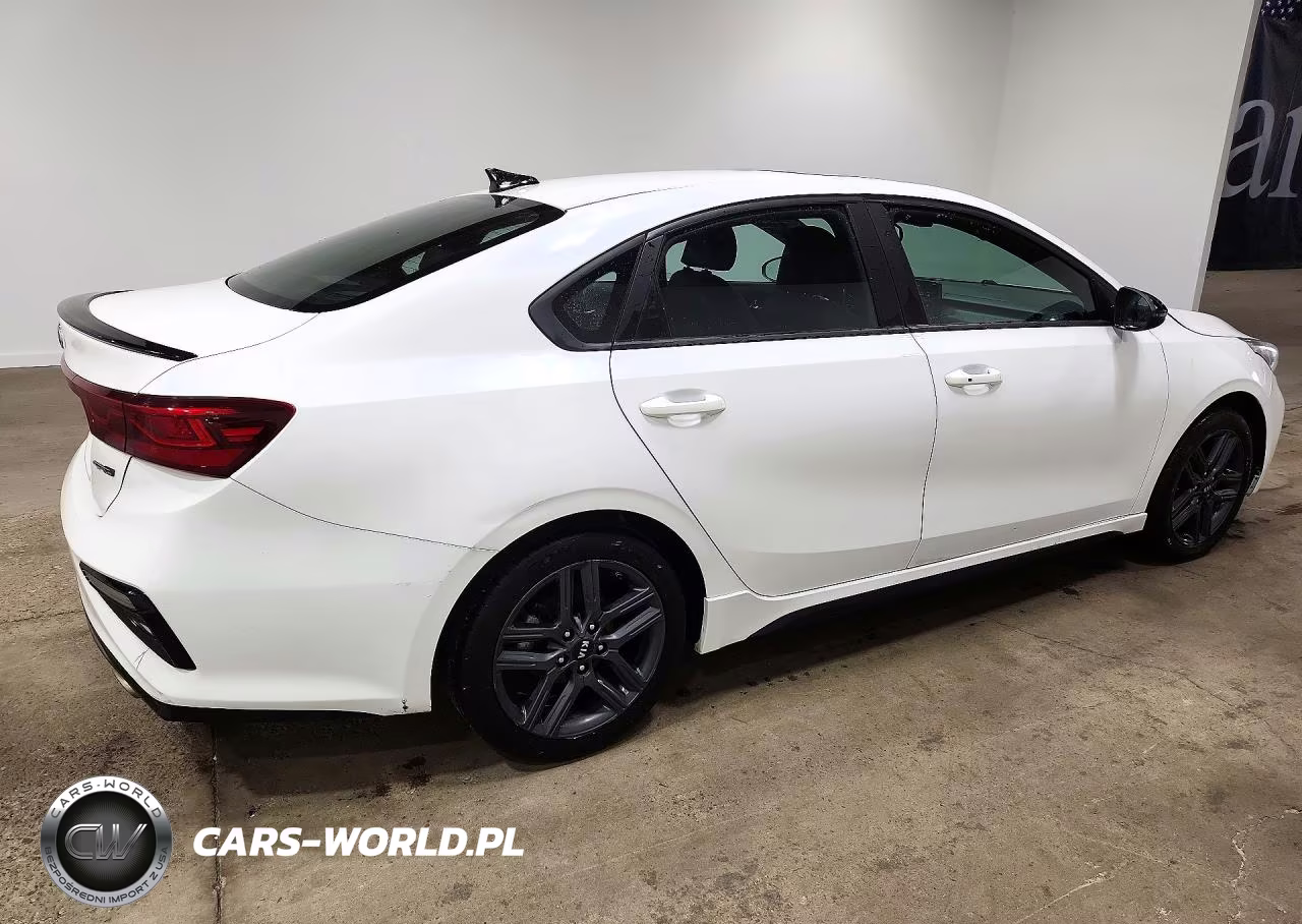 2021 Kia Forte Gt Line VIN:3KPF34AD4ME366163 - 3