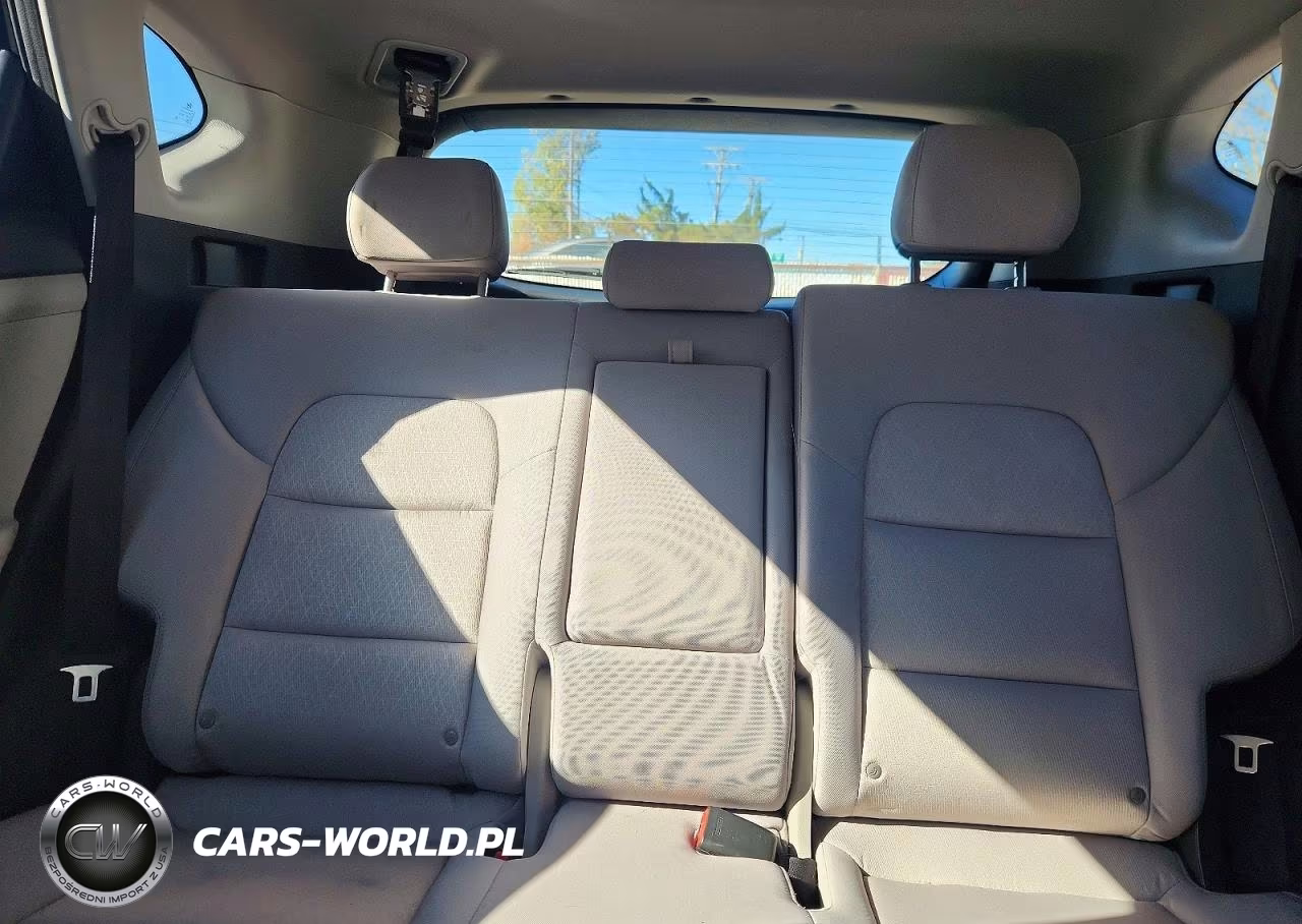 2018 Hyundai Tucson Value VIN:KM8J33A2XJU689614 - 10