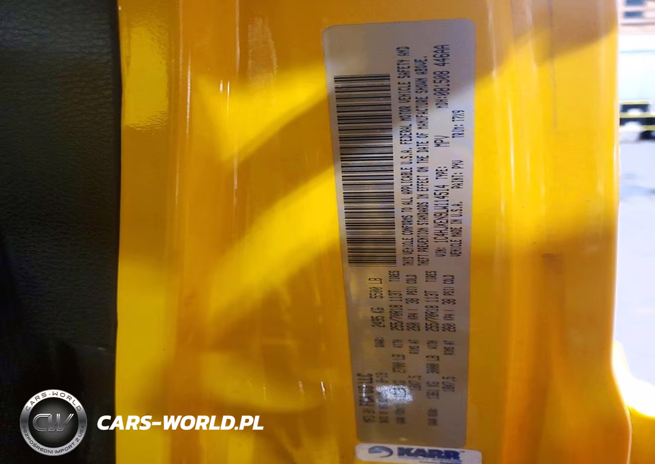 2020 Jeep Wrangler Unlimited Sahara VIN:1C4HJXEN9LW114514 - 13
