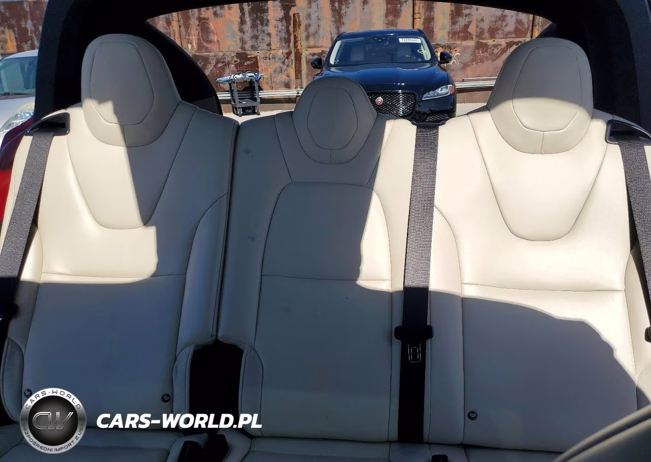 2019 Tesla Model X VIN:5YJXCDE21KF211820 - 10