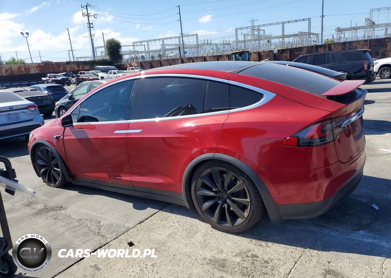 2019 Tesla Model X VIN:5YJXCDE21KF211820 - 2