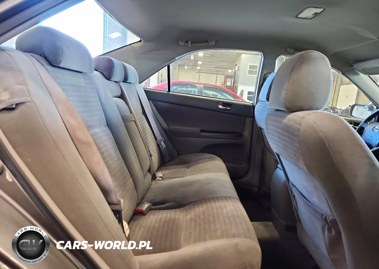 2005 Toyota Camry Le VIN:4T1BE32K95U613398 - 10