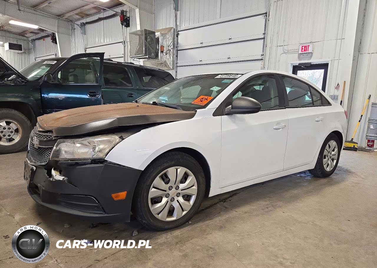 2013 Chevrolet Cruze Ls VIN:1G1PA5SG7D7120855 - 1