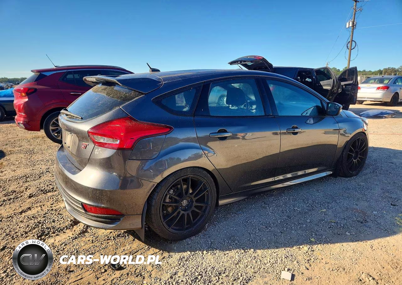 2016 Ford Focus VIN:1FADP3L91GL223879 - 3