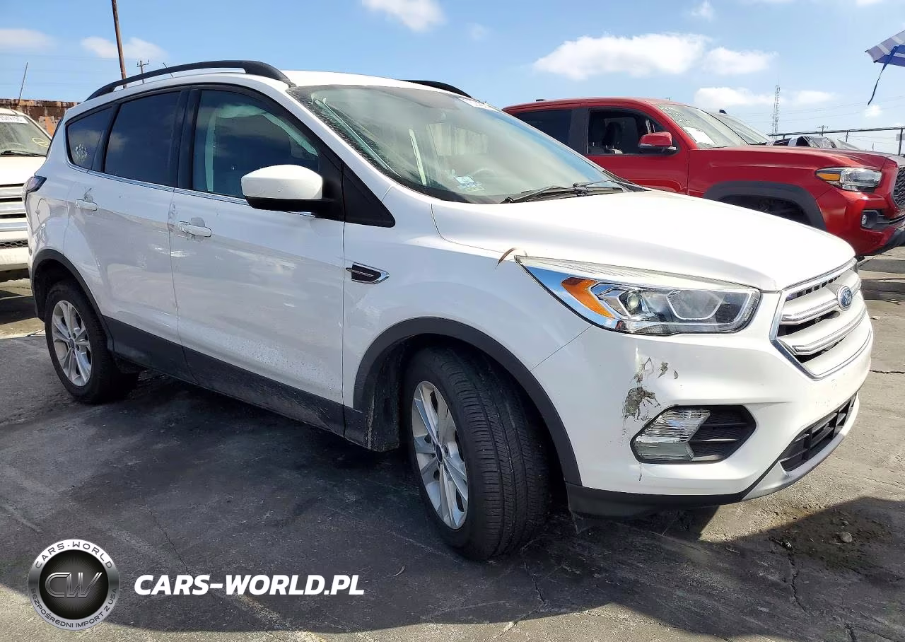 2017 Ford Escape Se VIN:1FMCU0GD1HUC63558 - 4