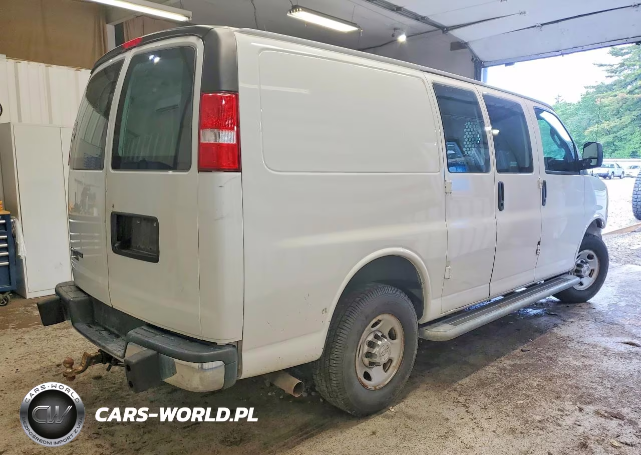 2020 Chevrolet Express G2500 VIN:1GCWGAFG3L1179892 - 3