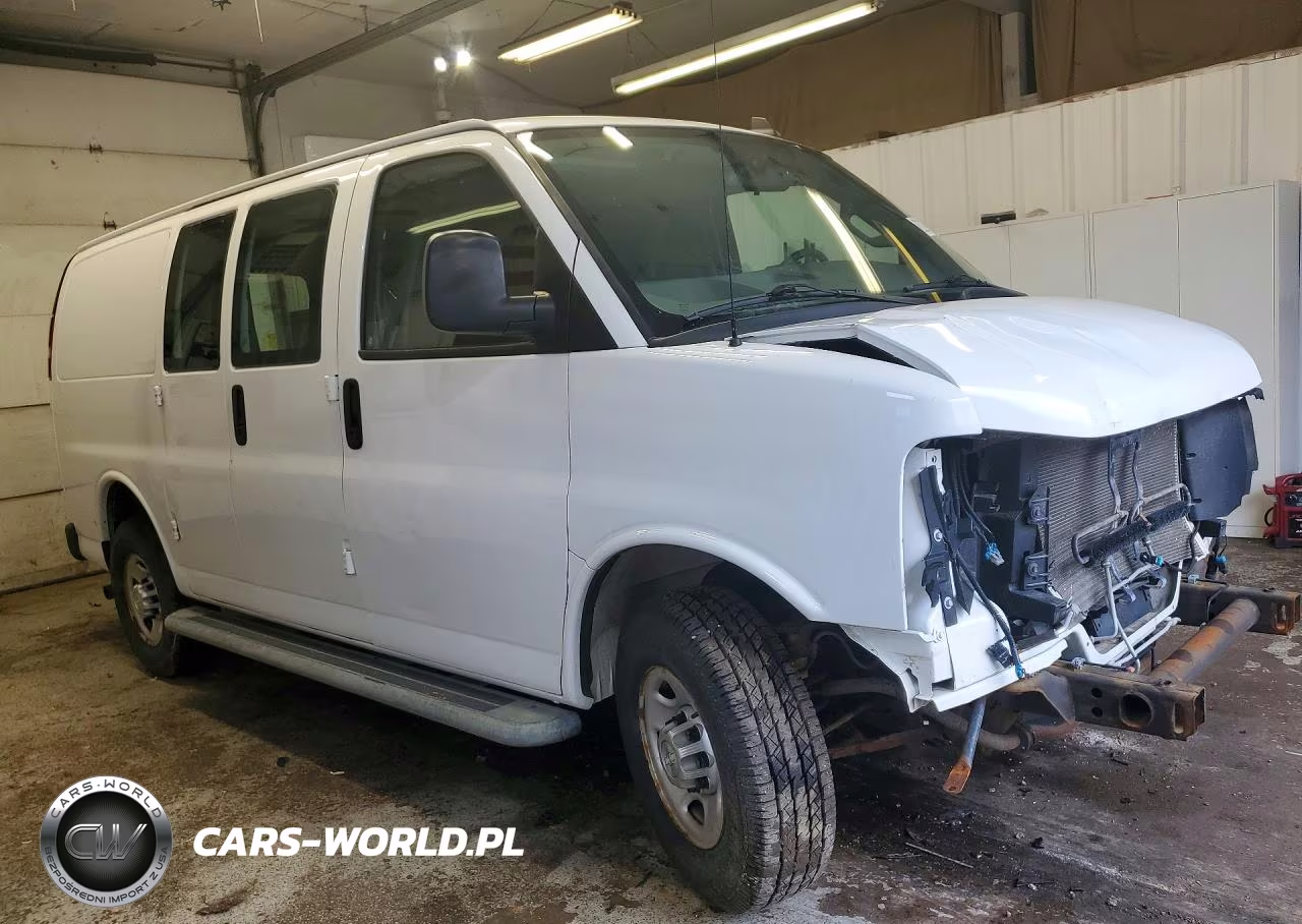 2020 Chevrolet Express G2500 VIN:1GCWGAFG3L1179892 - 4
