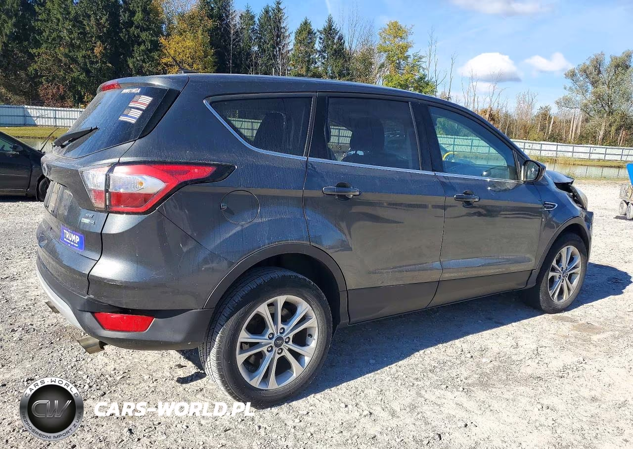 2017 Ford Escape Se VIN:1FMCU9GD1HUA11393 - 3