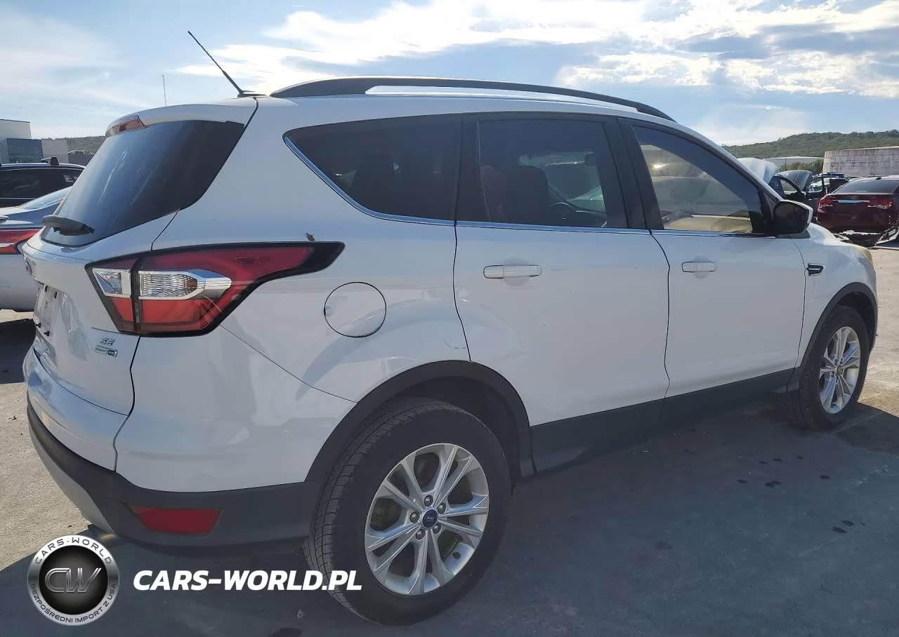 2018 Ford Escape Se VIN:1FMCU9GD2JUA36308 - 3