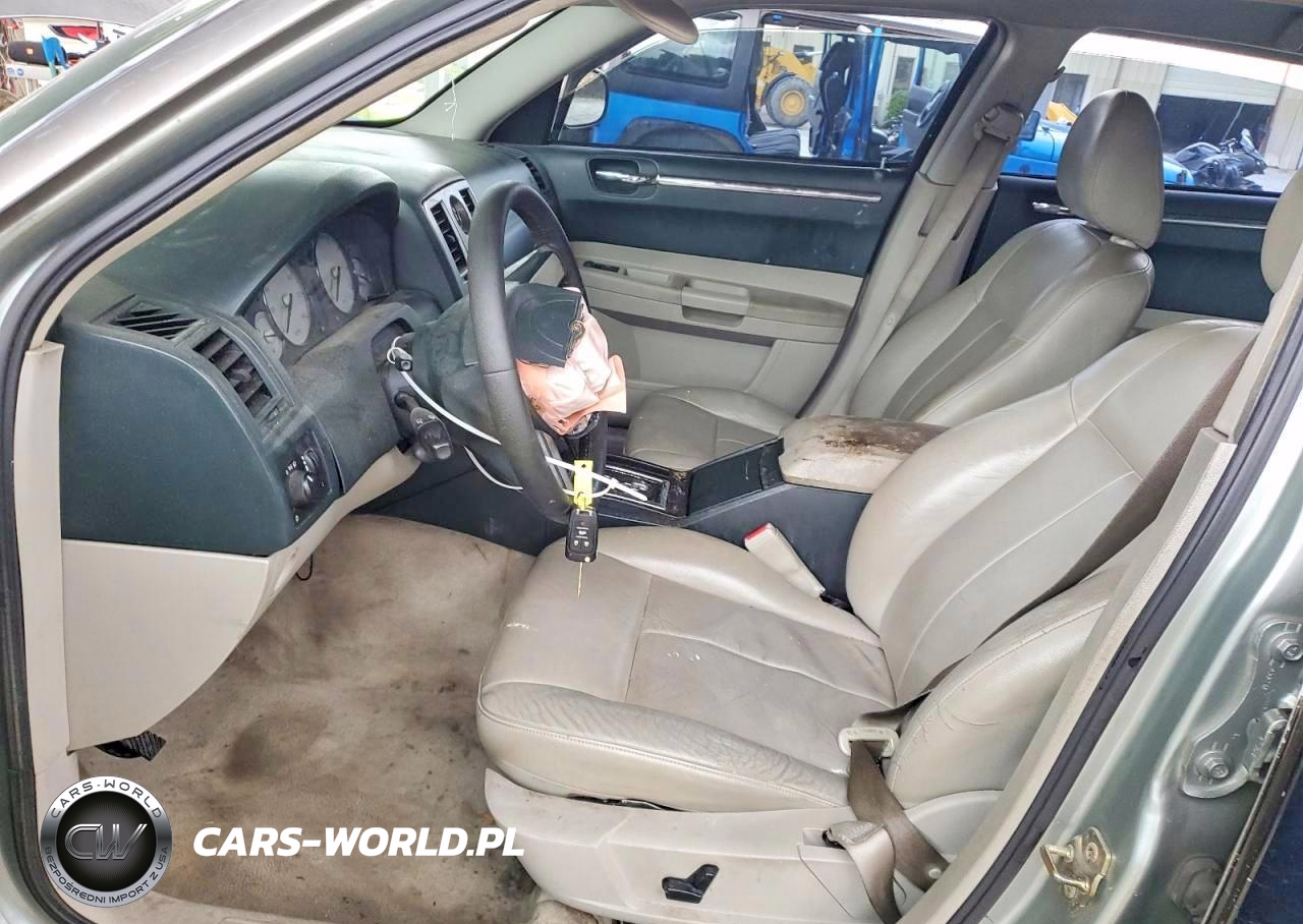 2005 Chrysler 300 Touring VIN:2C3JA53G45H587883 - 7