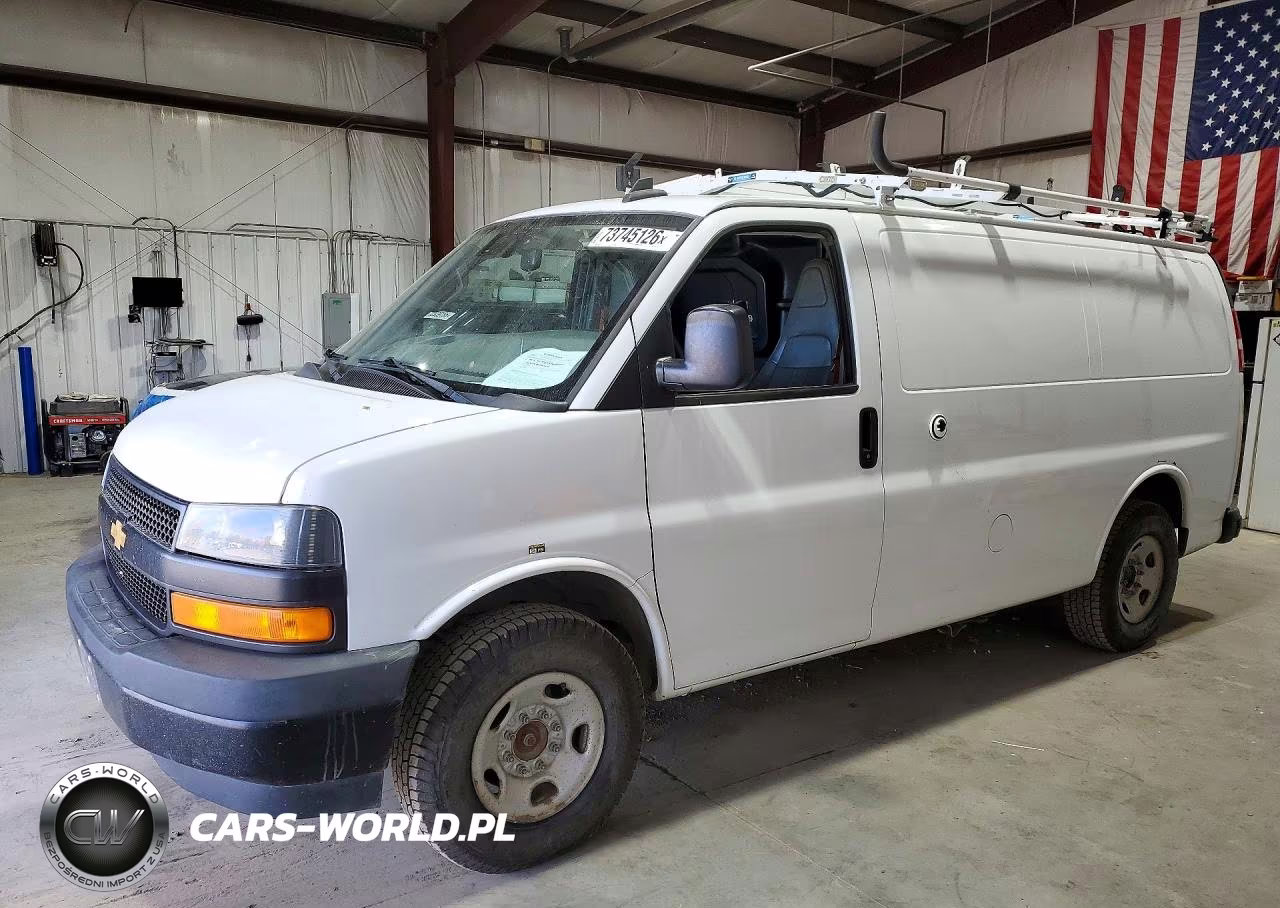2020 Chevrolet Express G2500 VIN:1GCWGAFG4L1246516 - 1