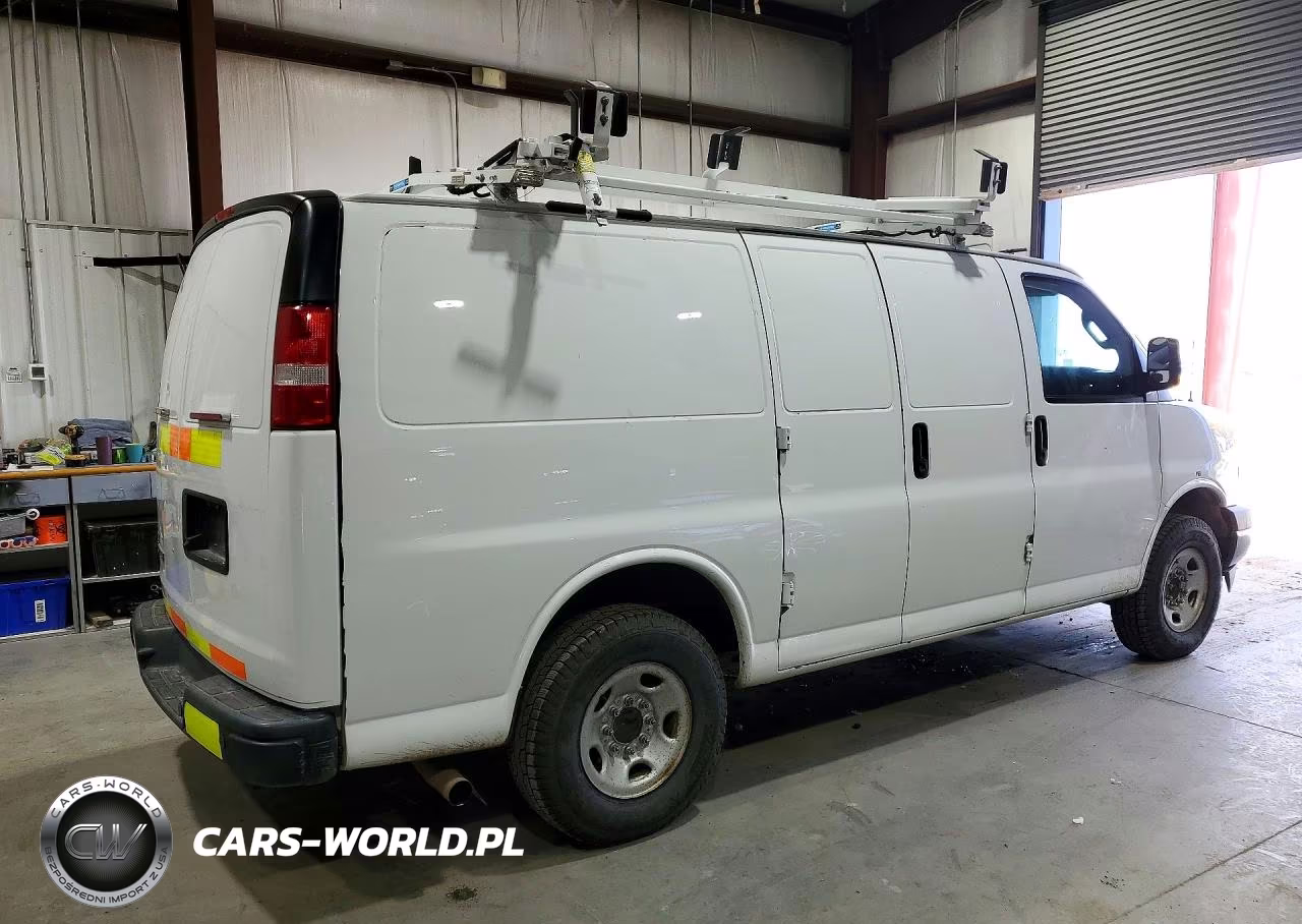 2020 Chevrolet Express G2500 VIN:1GCWGAFG4L1246516 - 3