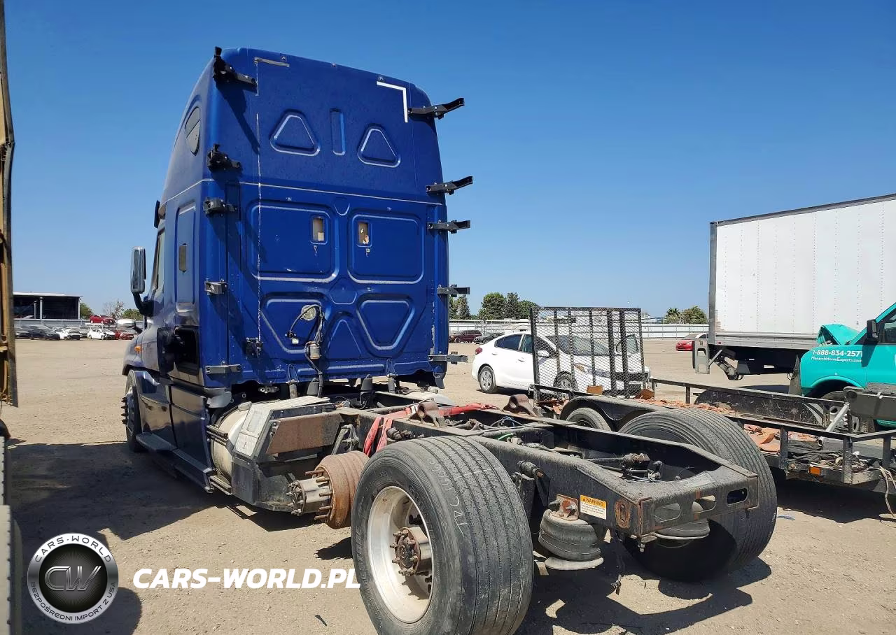 2014 Freightliner Cascadia Truck Cab And Chassis VIN:3AKJGLDV7ESFL8028 - 2