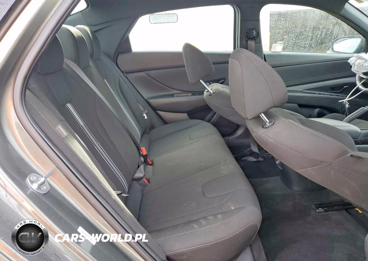 2025 Hyundai Elantra Sel Sport VIN:KMHLM4DG7SU869217 - 10