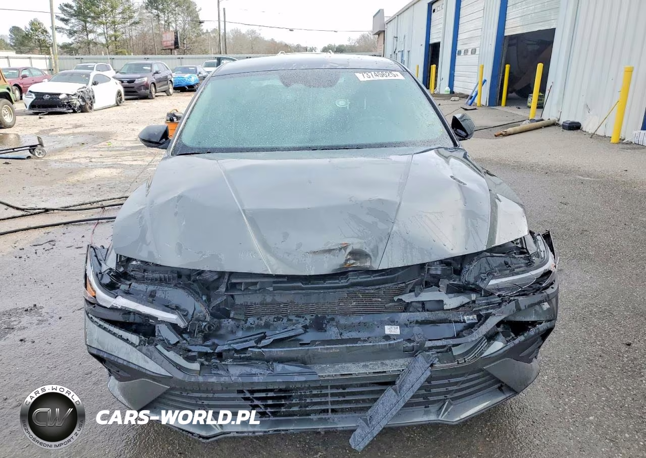 2025 Hyundai Elantra Sel Sport VIN:KMHLM4DG7SU869217 - 5