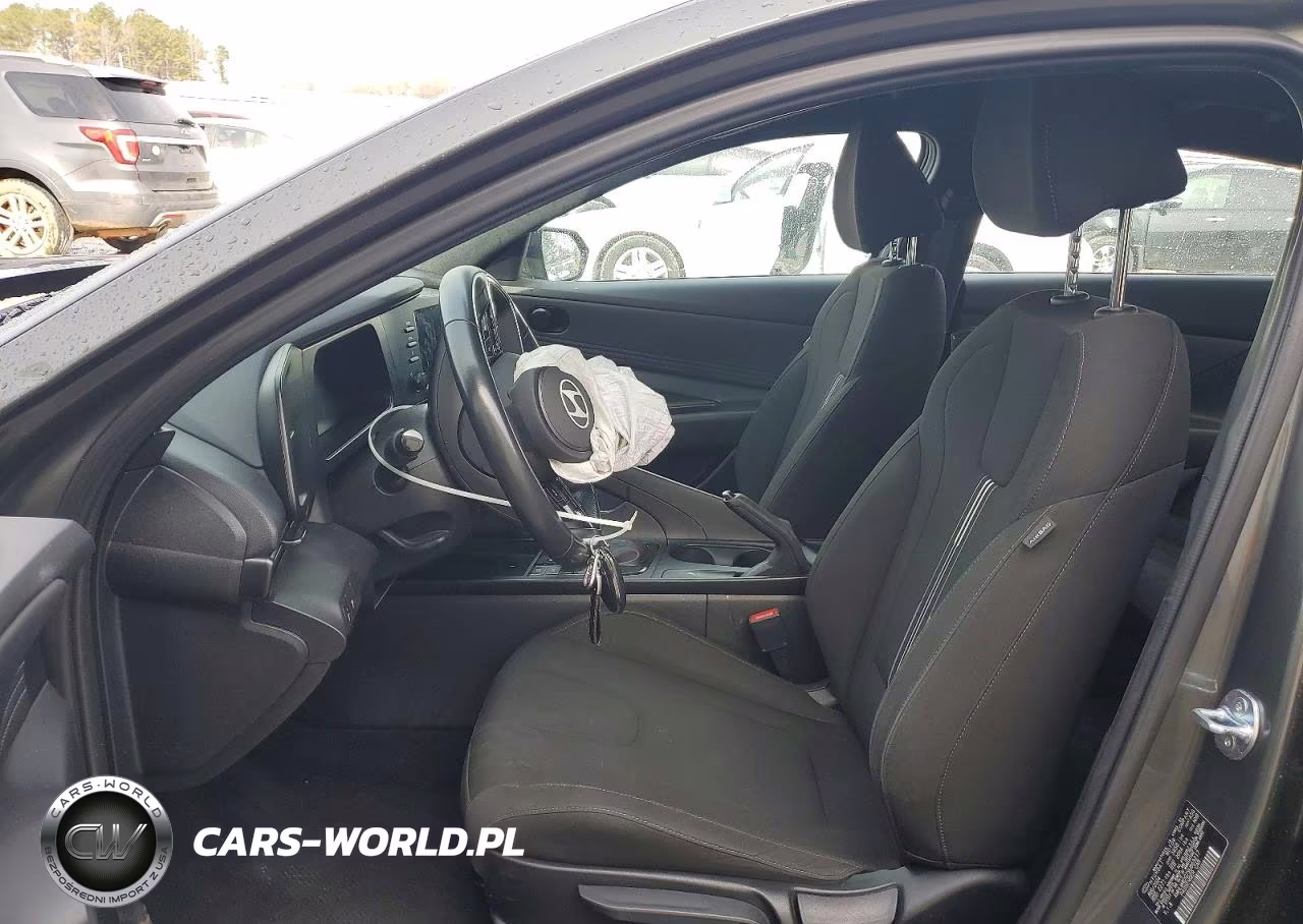 2025 Hyundai Elantra Sel Sport VIN:KMHLM4DG7SU869217 - 7