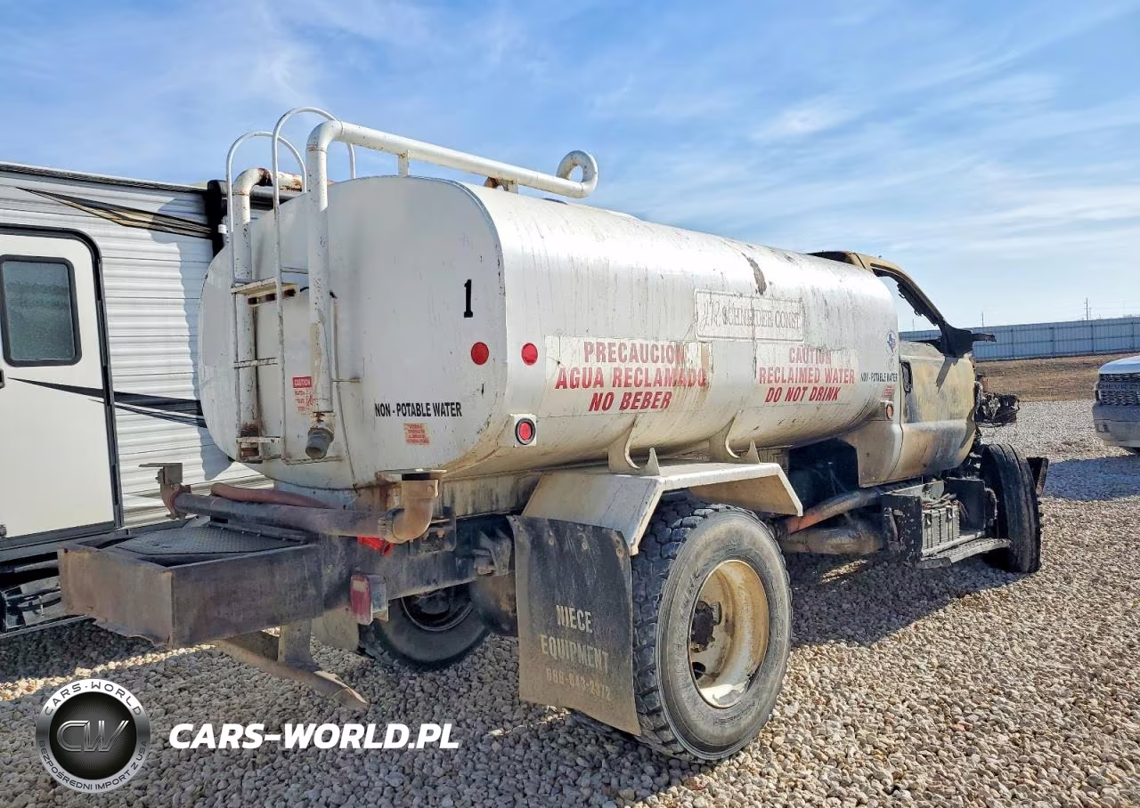 2017 Ford F750 Super Duty Water Truck VIN:1FDNF7DC5HDB01813 - 4