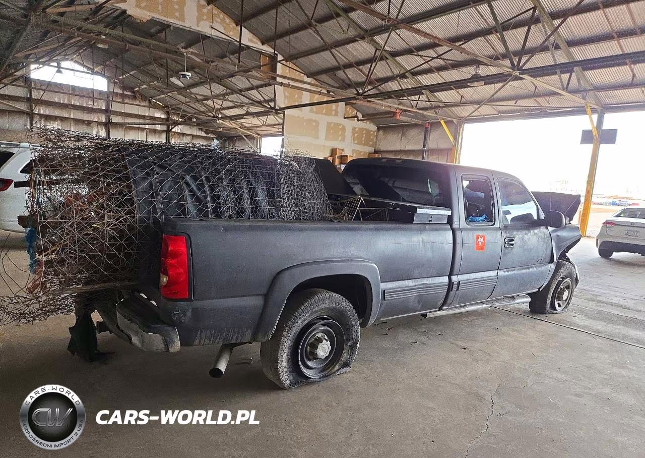 2002 Chevrolet Silverado K2500 Heavy Duty VIN:1GCHK29142E159369 - 3