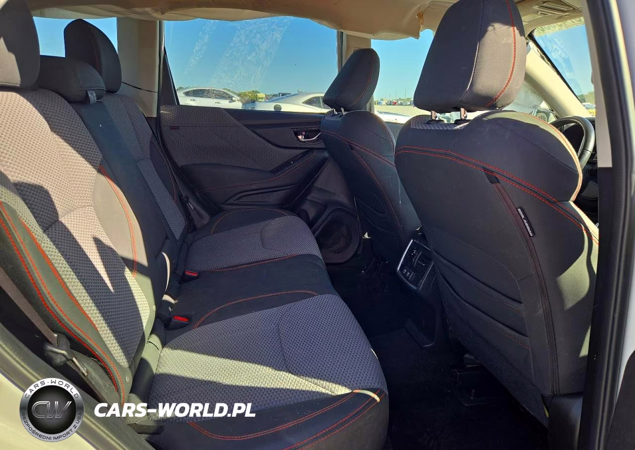 2019 Subaru Forester Sport VIN:JF2SKAKC0KH453721 - 10
