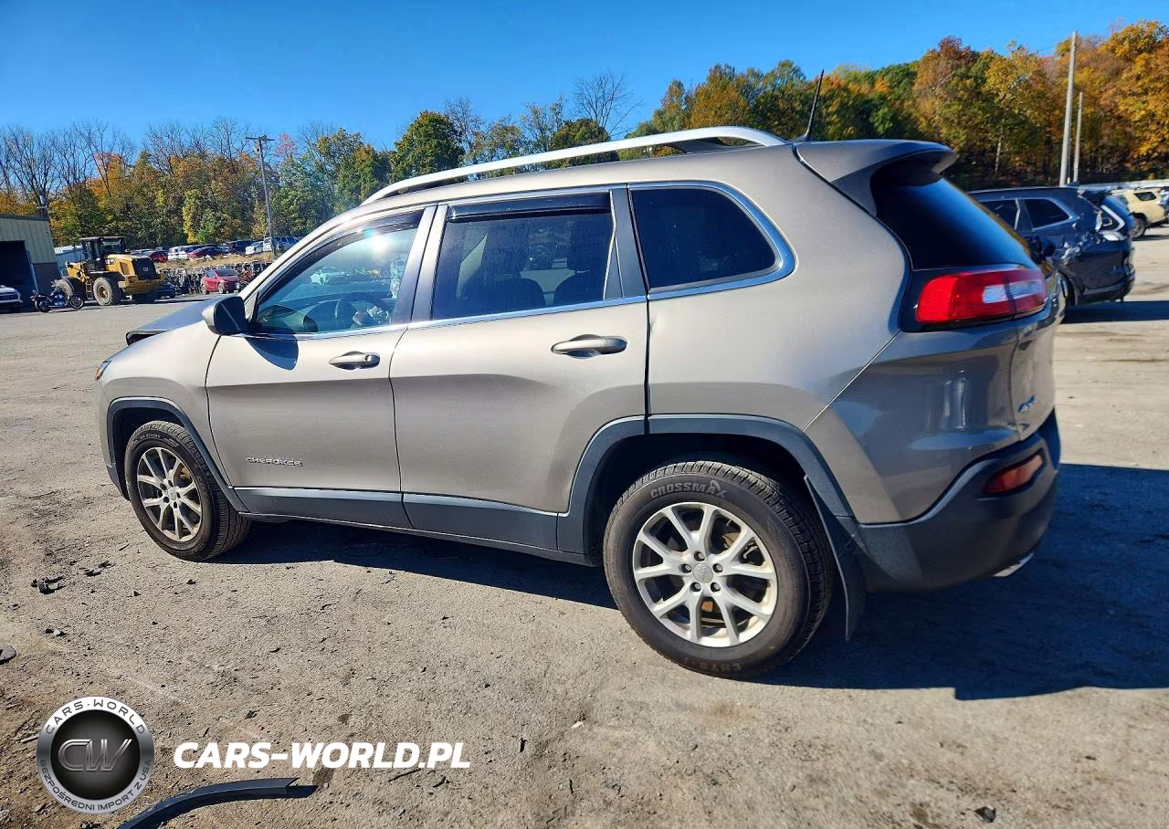 2017 Jeep Cherokee Latitude VIN:1C4PJMCS5HW504729 - 2