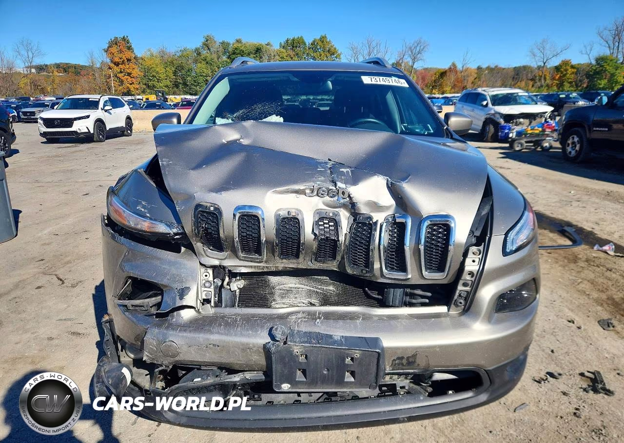 2017 Jeep Cherokee Latitude VIN:1C4PJMCS5HW504729 - 5