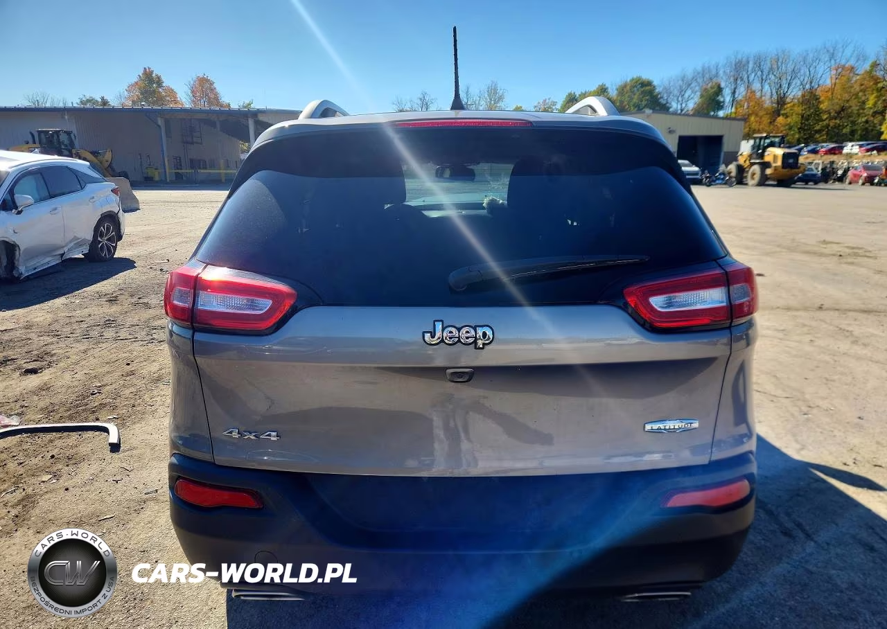 2017 Jeep Cherokee Latitude VIN:1C4PJMCS5HW504729 - 6