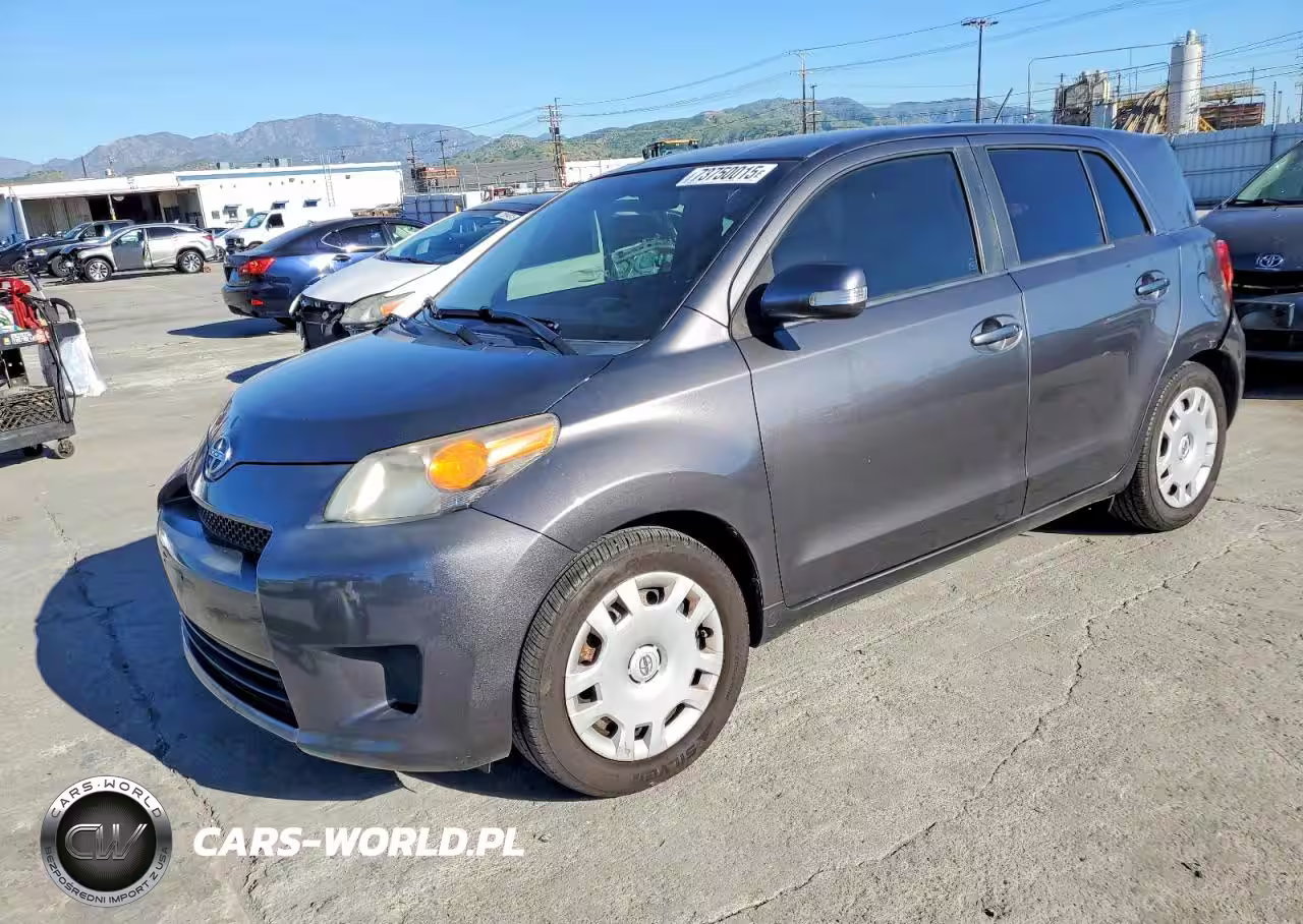 2013 Toyota Scion Xd