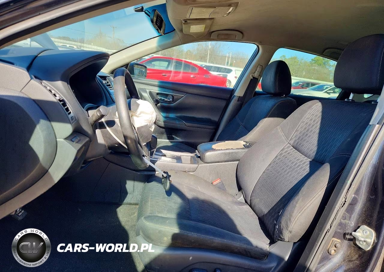 2018 Nissan Altima 2.5 VIN:1N4AL3AP8JC472185 - 7