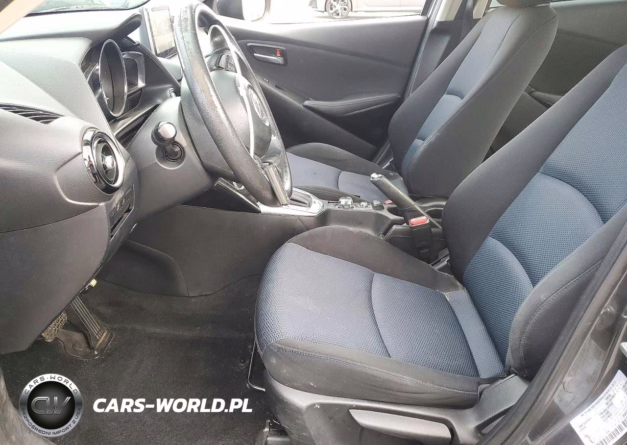 2016 Scion Ia Base VIN:3MYDLBZV5GY129596 - 7