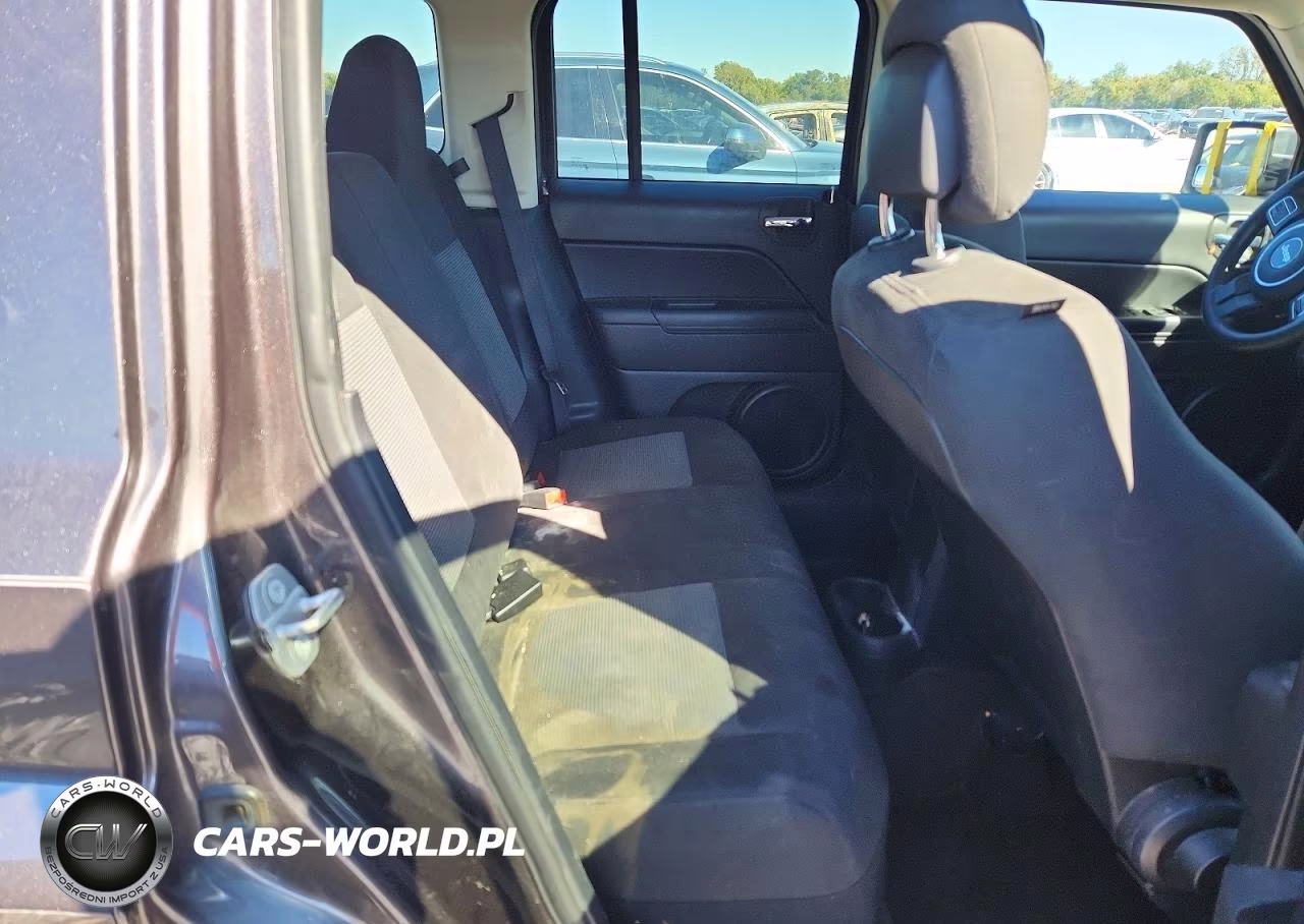 2015 Jeep Patriot Sport VIN:1C4NJPBB5FD387575 - 10