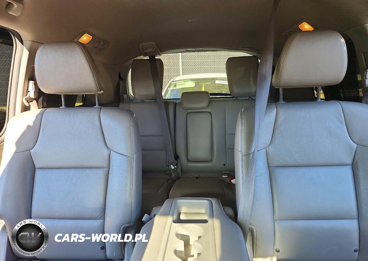 2016 Honda Odyssey Touring VIN:5FNRL5H90GB034126 - 10