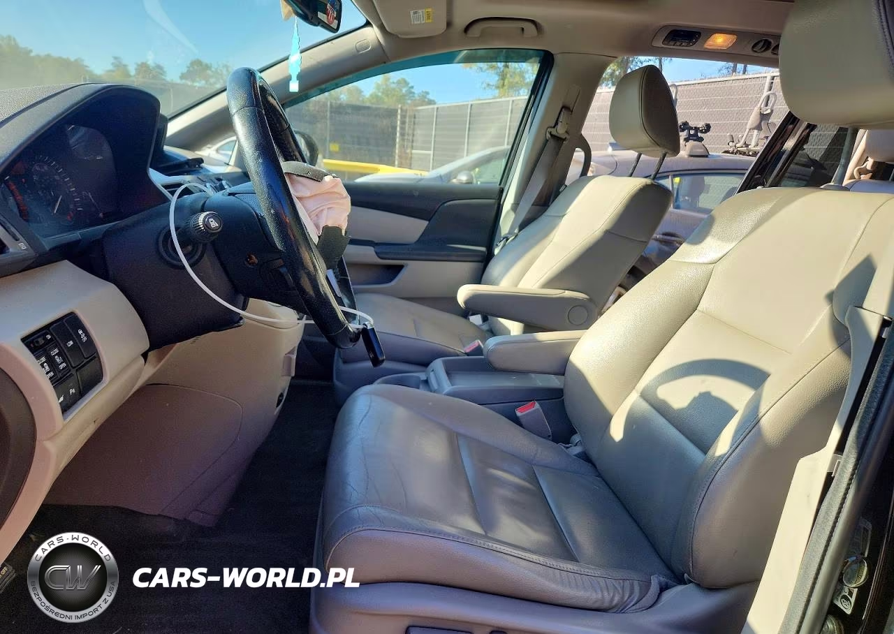 2016 Honda Odyssey Touring VIN:5FNRL5H90GB034126 - 7
