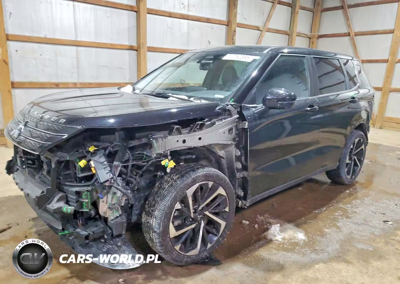 2023 Mitsubishi Outlander Se