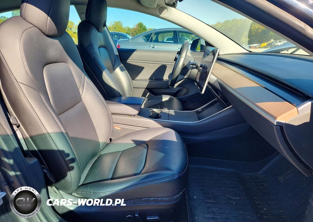 2018 Tesla Model 3 VIN:5YJ3E1EB3JF145731 - 7