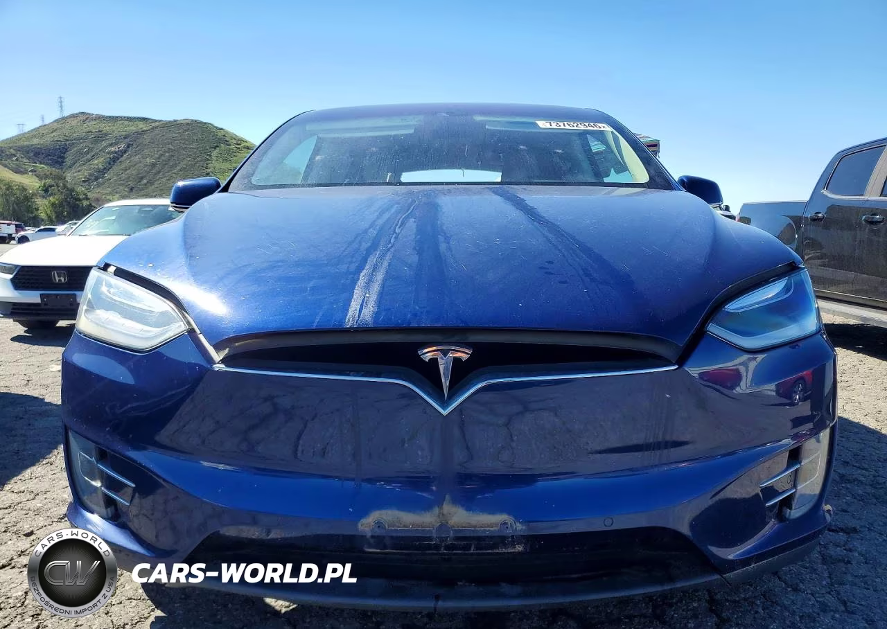 2016 Tesla Model X VIN:5YJXCBE43GF002415 - 5