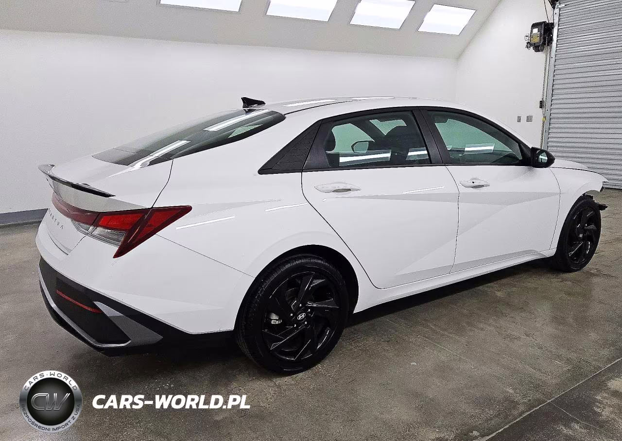 2026 Hyundai Elantra Sel Sport VIN:KMHLM4DG6TU152440 - 3