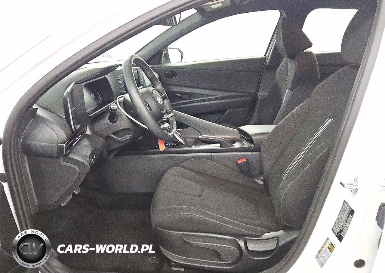 2026 Hyundai Elantra Sel Sport VIN:KMHLM4DG6TU152440 - 7