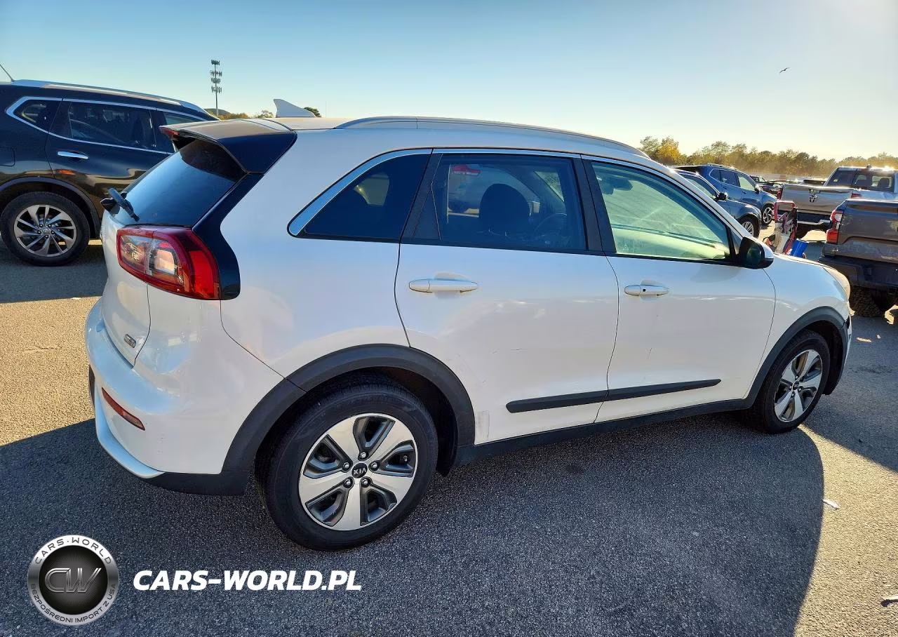 2018 Kia Niro Lx VIN:KNDCB3LC2J5203202 - 3