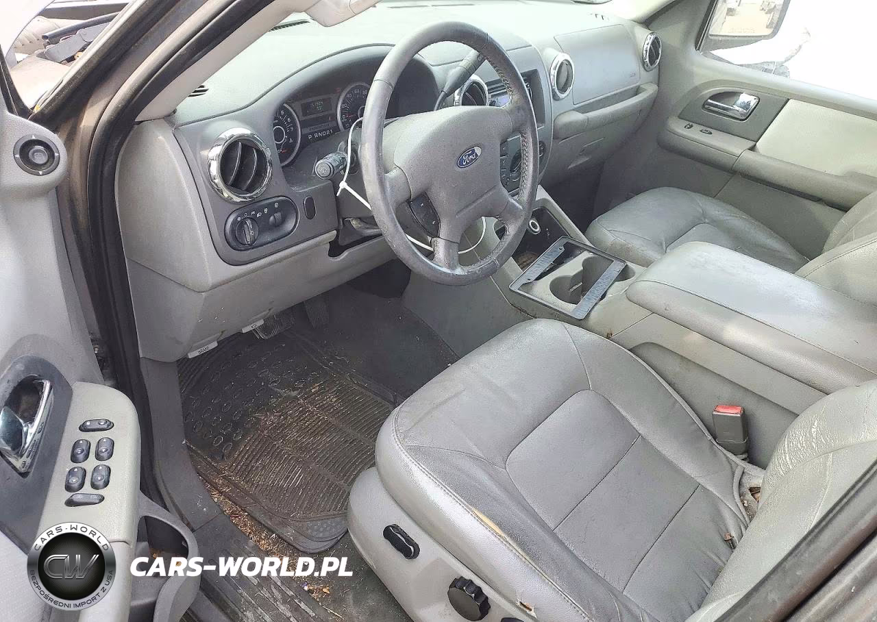 2005 Ford Expedition Xlt VIN:1FMPU15575LA20826 - 8